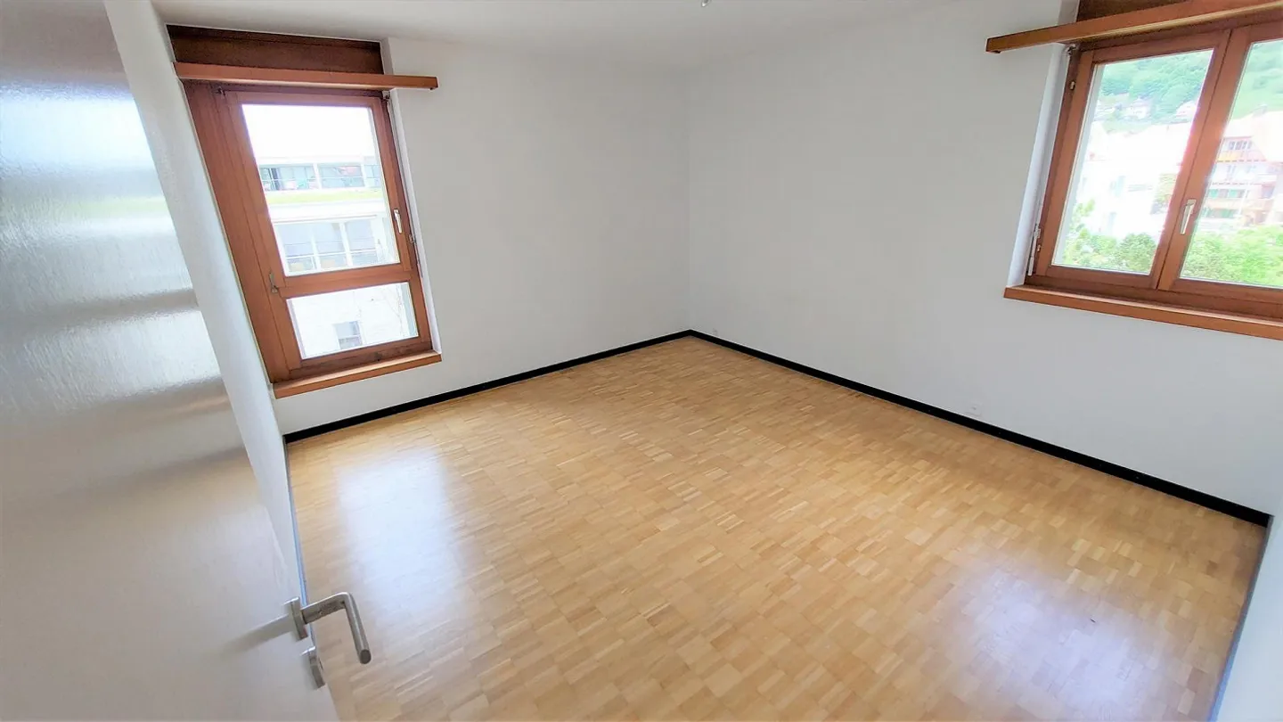 Ottimo appartamento con balcone, nel centro di Lengnau - Foto 6 di 10