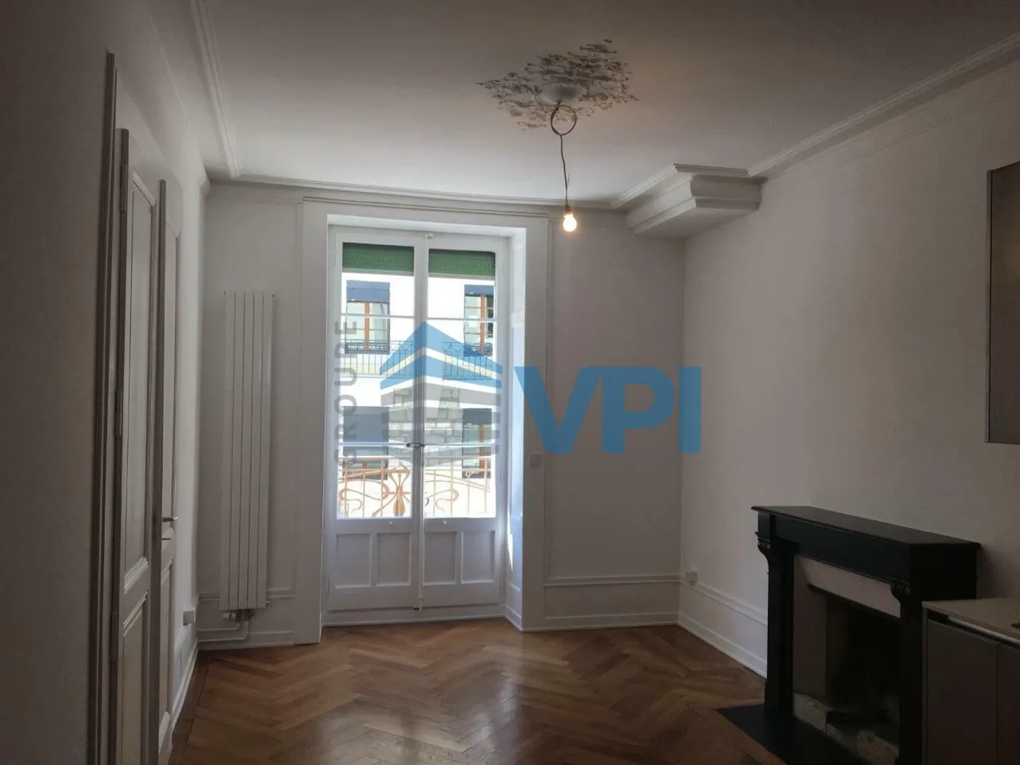 Appartamento di 4 stanze con charme - Foto 2 di 8