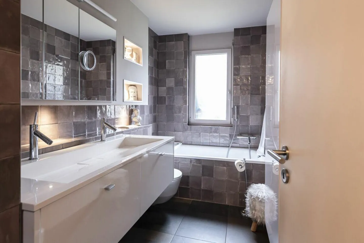 Spacious 5.5 Room Condominium with Parking Space - Photo 18 of 30