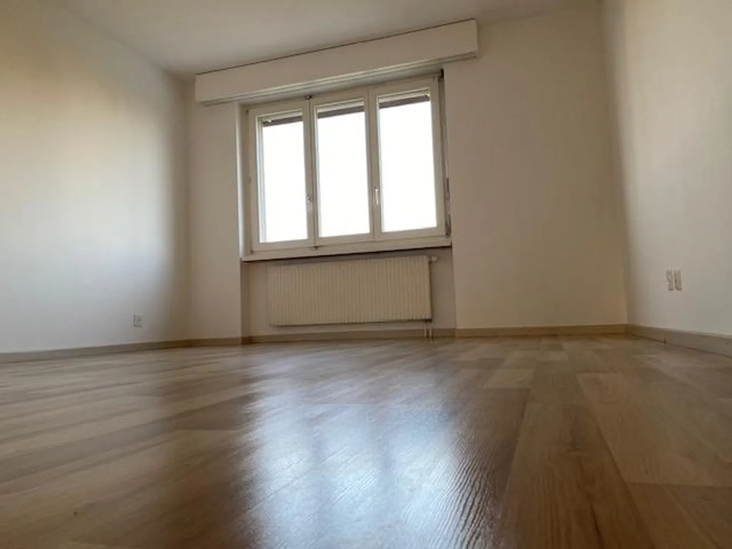 5.5 Semi-Detached Family House - Photo 12 of 24