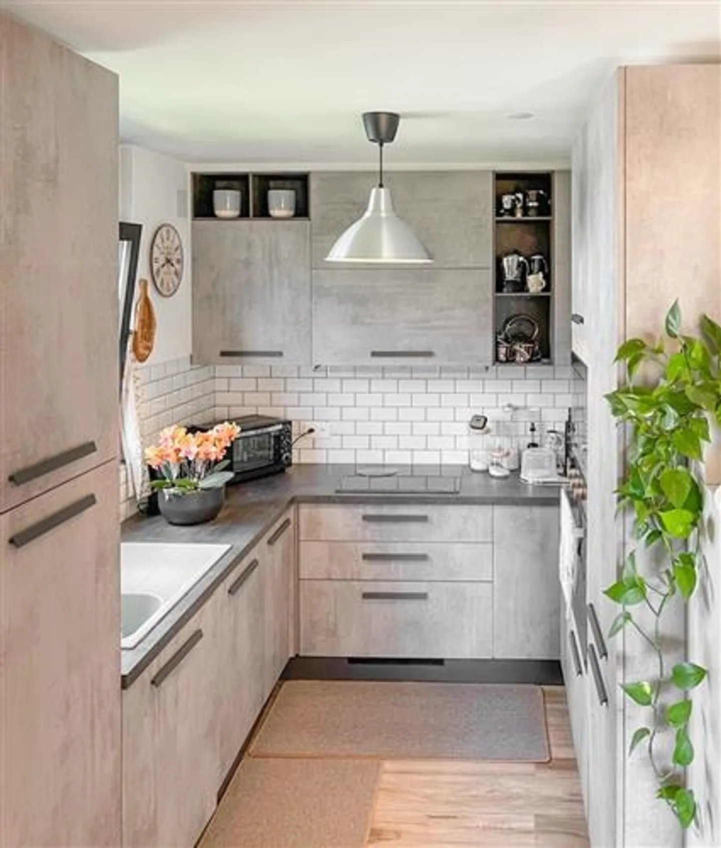 Geräumige 2,5 Zimmer mit bewohnbarem Balkon in Lugano - Foto 1 von 4