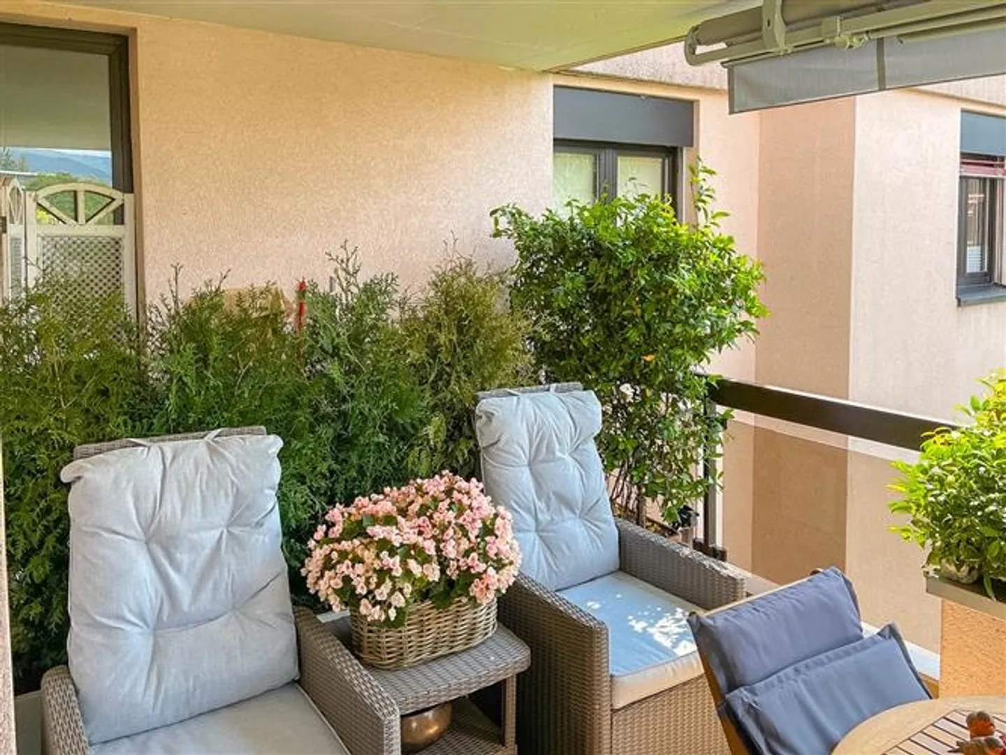 Geräumige 2,5 Zimmer mit bewohnbarem Balkon in Lugano - Foto 3 von 4