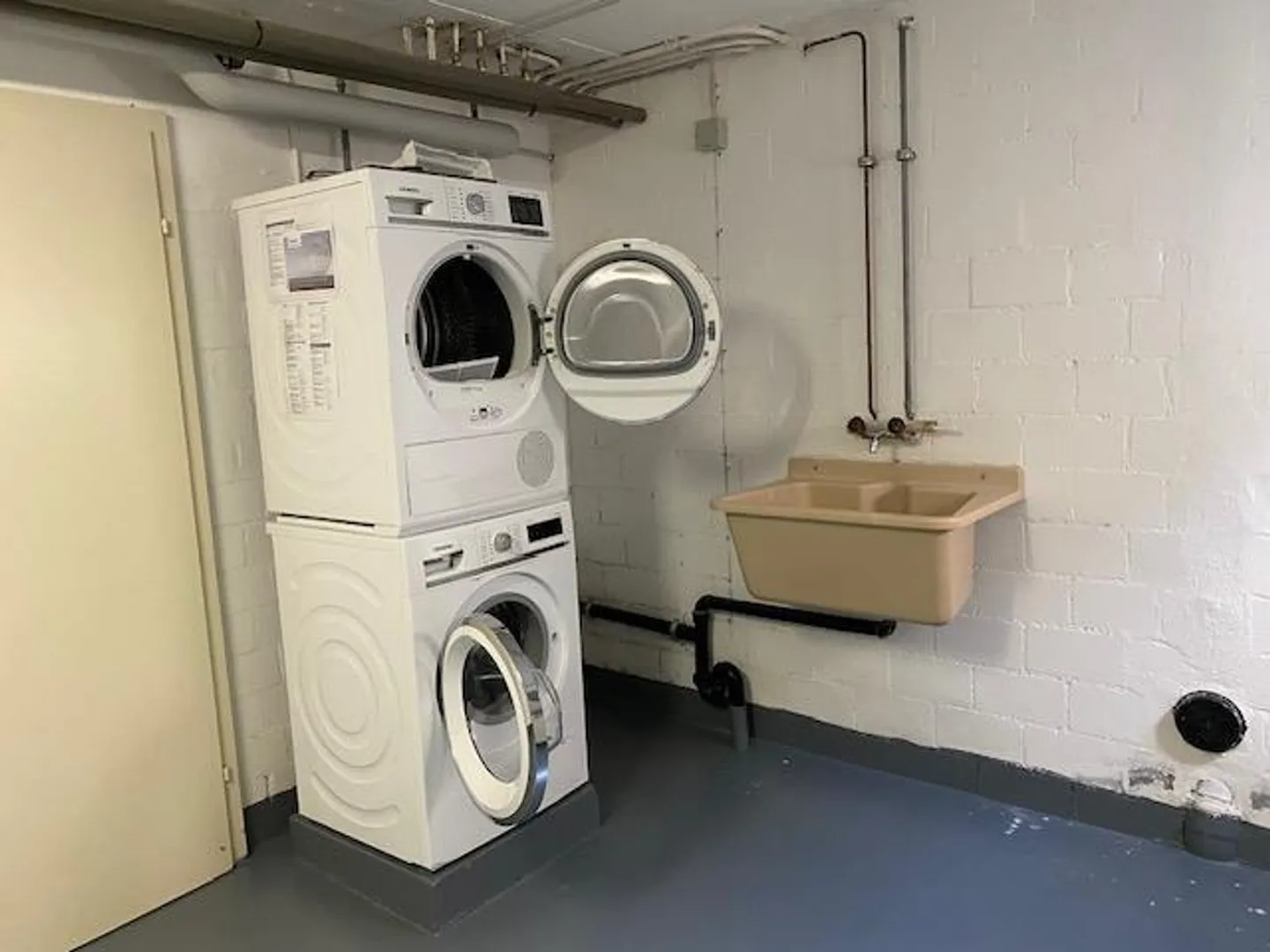 5.5 Semi-Detached Family House - Photo 15 of 24