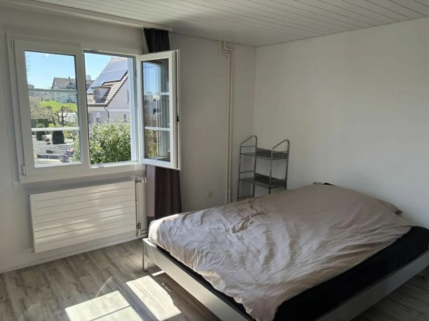 Living with added value: charming 4.5-room apartment combines quiet location with central accessibility - Photo 7 of 16