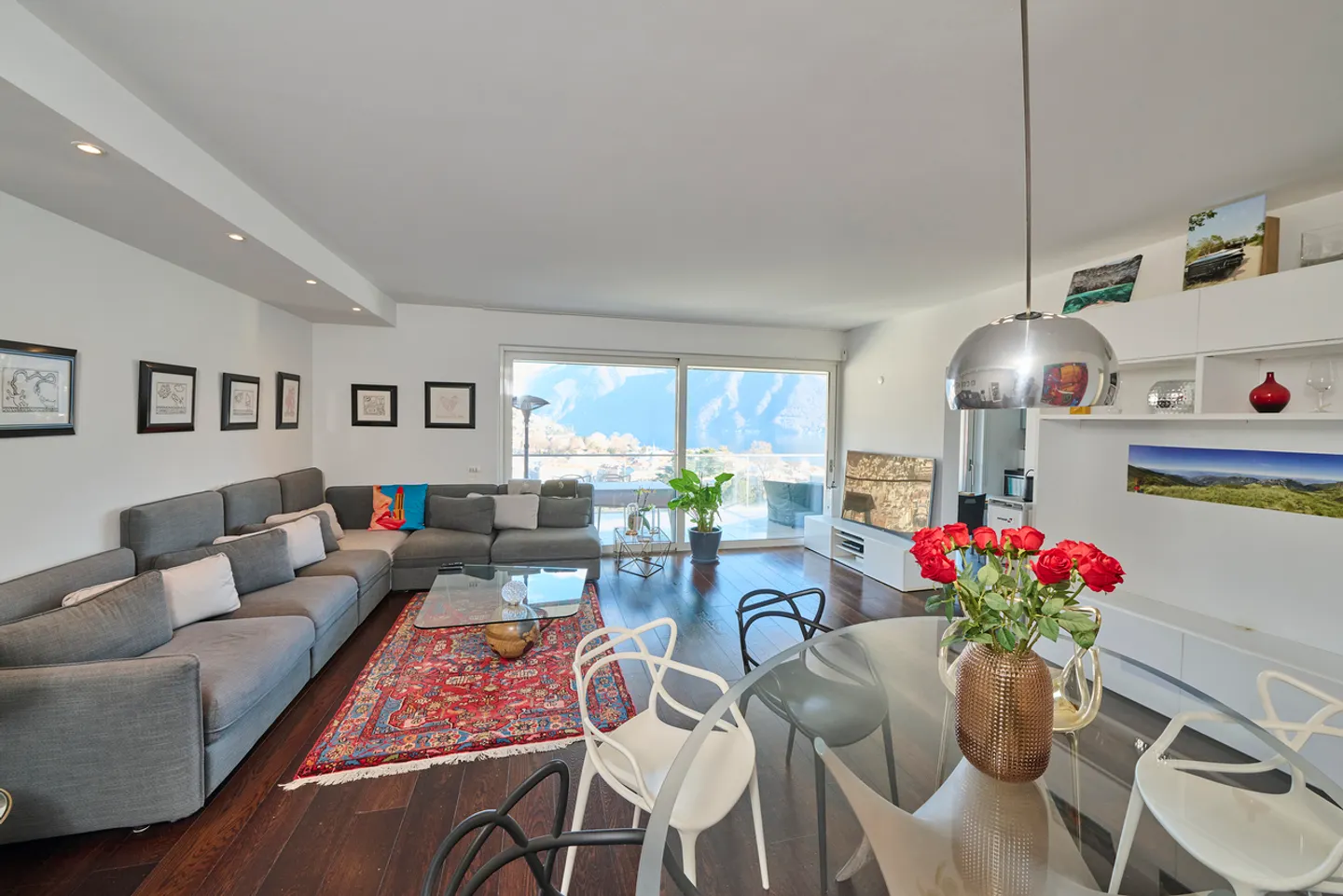 Prestigeträchtige 4,5-Zimmer-Wohnung mit Seeblick nur wenige Schritte vom Zentrum von Lugano entfernt - Foto 3 von 16