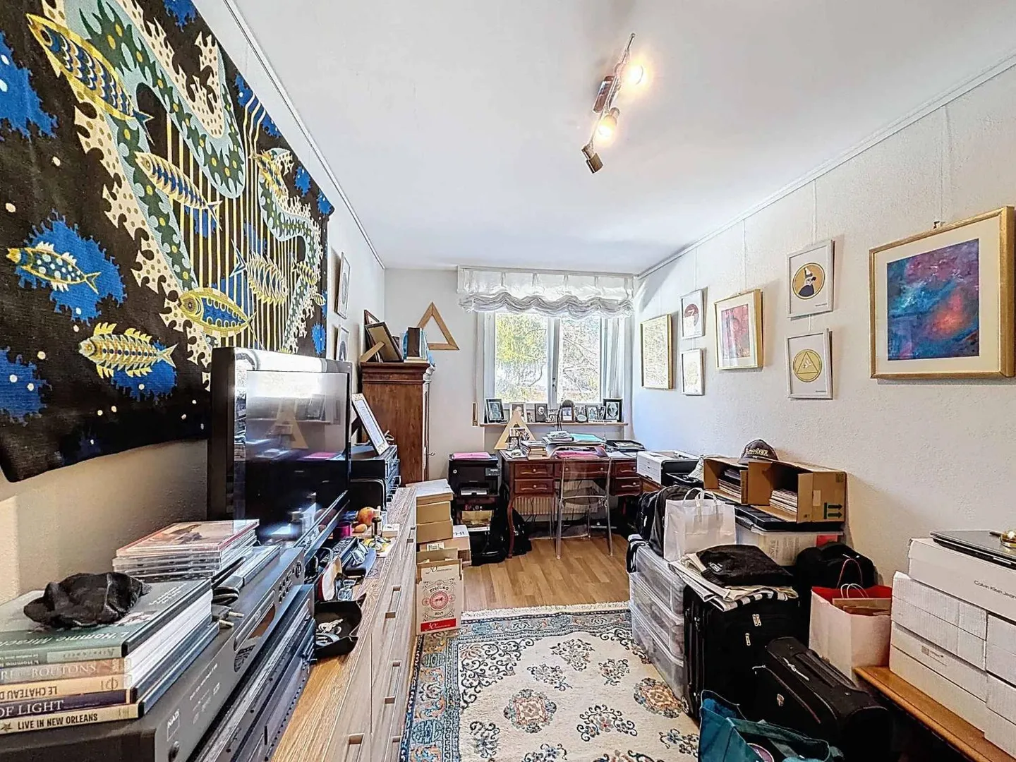 Charmante 4,5 Zimmer in absoluter Ruhe, nur wenige Schritte vom Zentrum entfernt - Foto 6 von 8