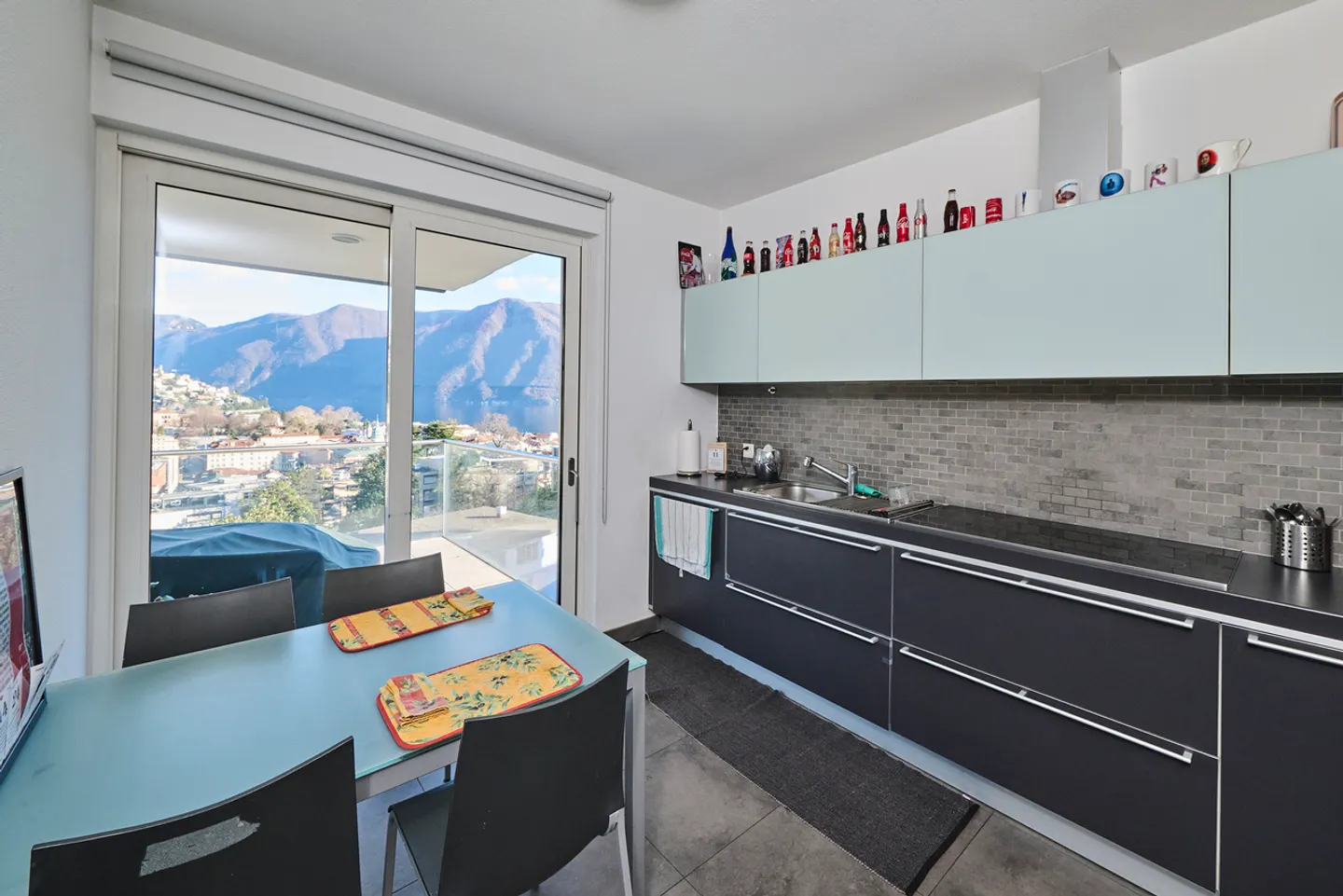 Prestigeträchtige 4,5-Zimmer-Wohnung mit Seeblick nur wenige Schritte vom Zentrum von Lugano entfernt - Foto 6 von 16