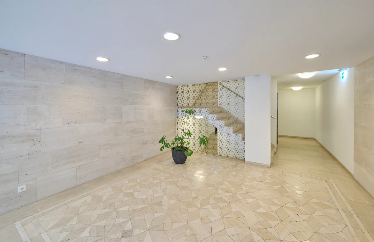 Prestigeträchtige 4,5-Zimmer-Wohnung mit Seeblick nur wenige Schritte vom Zentrum von Lugano entfernt - Foto 15 von 16