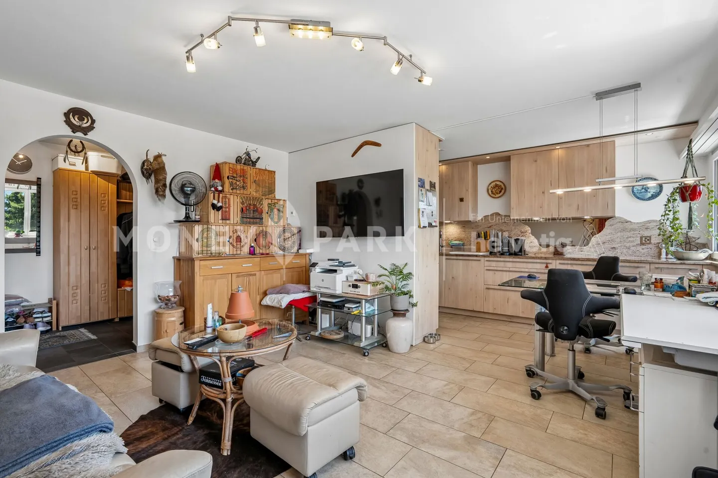 Appartement 2,5 pièces avec balcon ensoleillé et plan d'étage bien pensé - Photo 4 sur 10