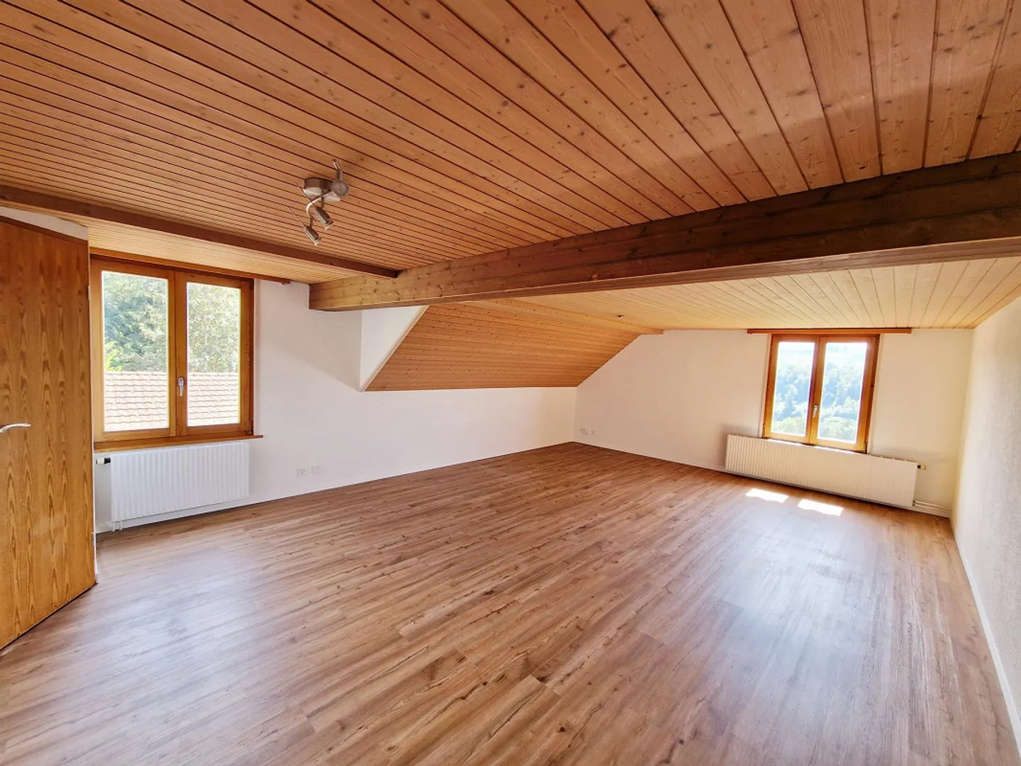Light-flooded apartment with a view of greenery – Your new home - Photo 2 of 8