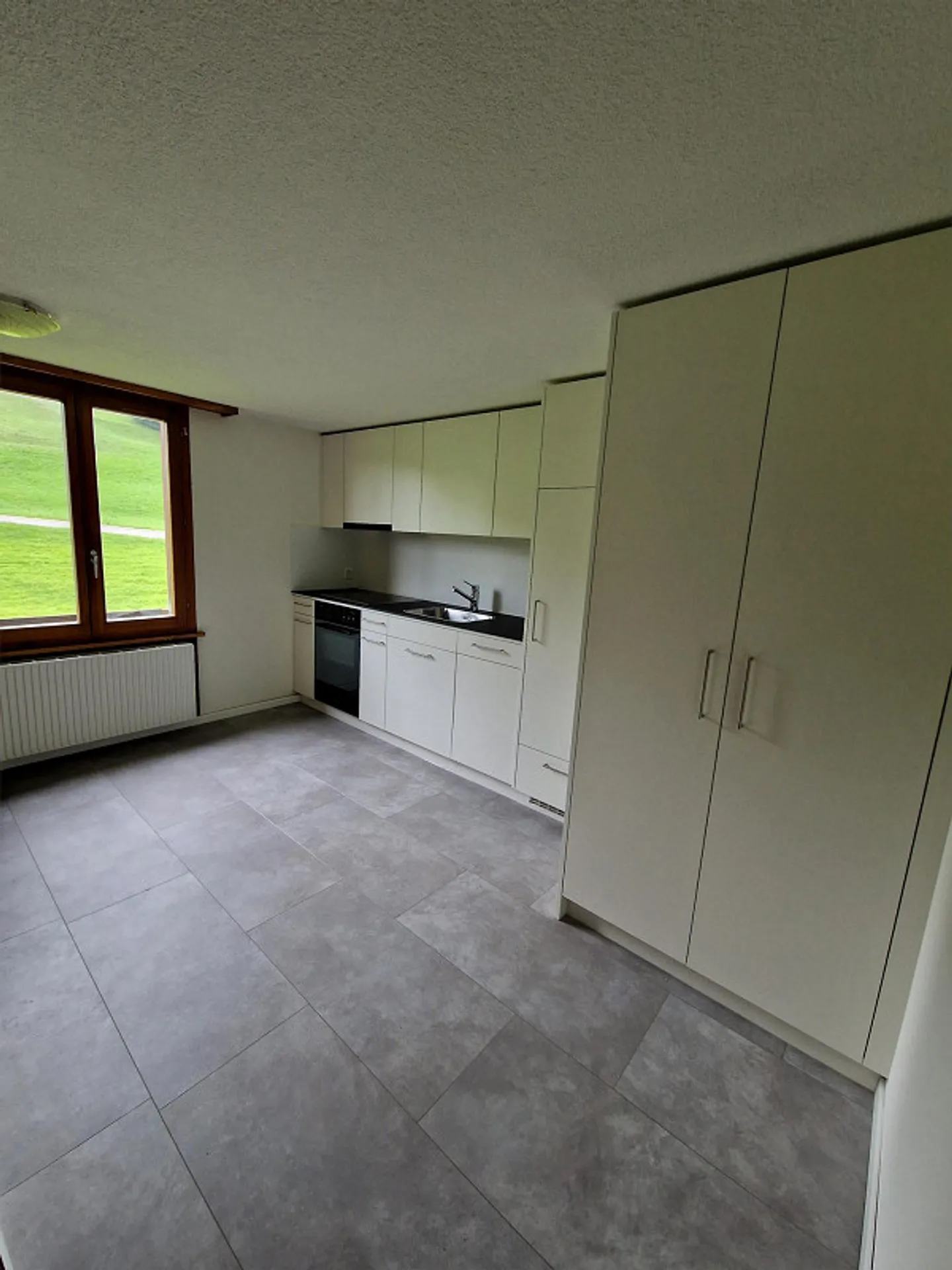 Light-flooded apartment with a view of greenery – Your new home - Photo 4 of 8