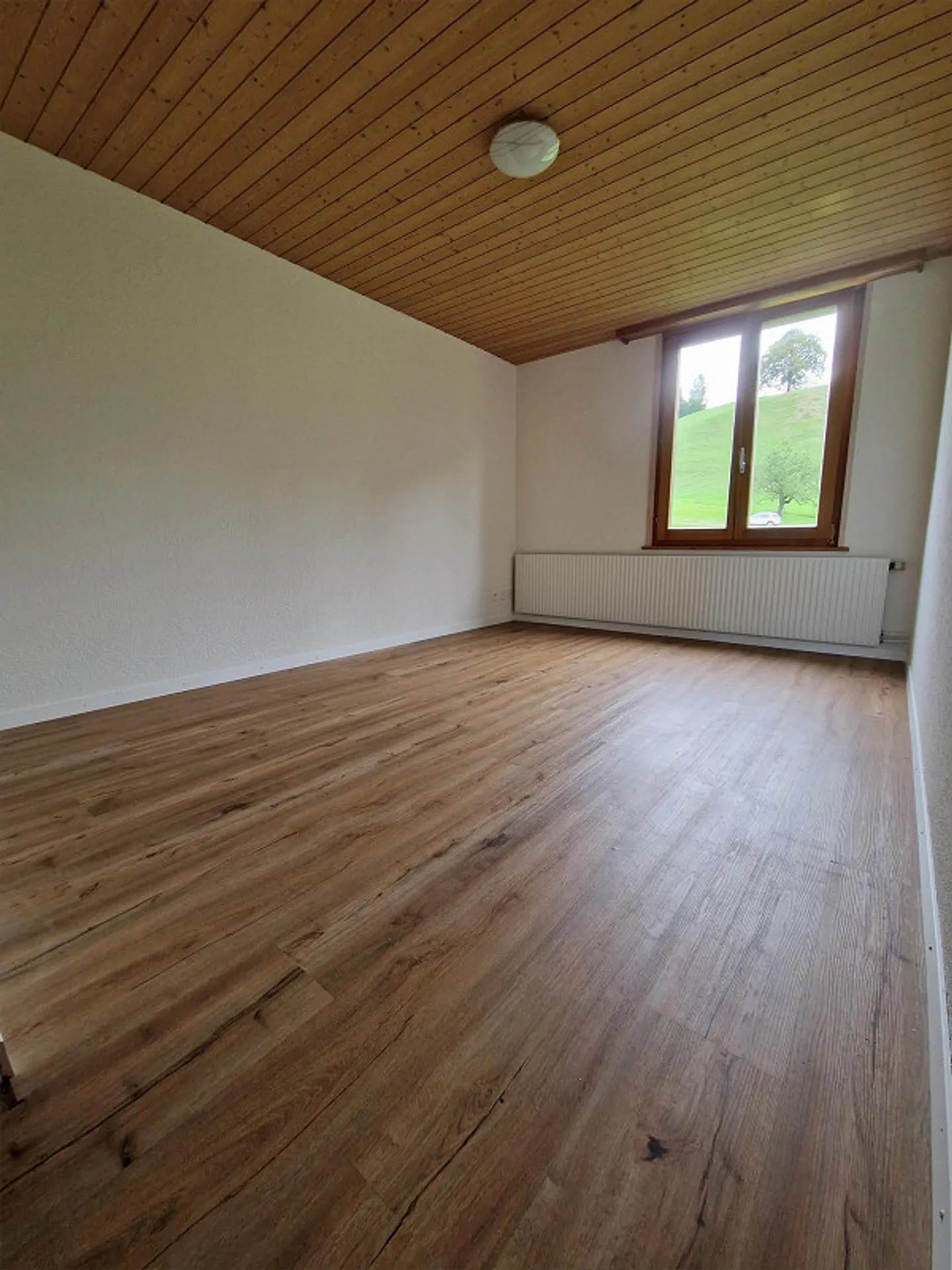 Light-flooded apartment with a view of greenery – Your new home - Photo 6 of 8