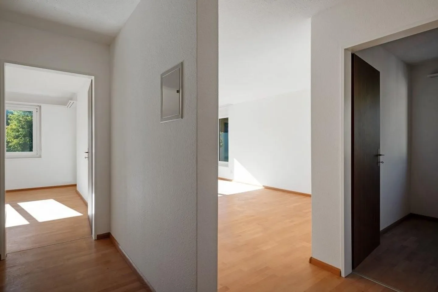 Bright 3-room apartment in a quiet residential area - Photo 2 of 7