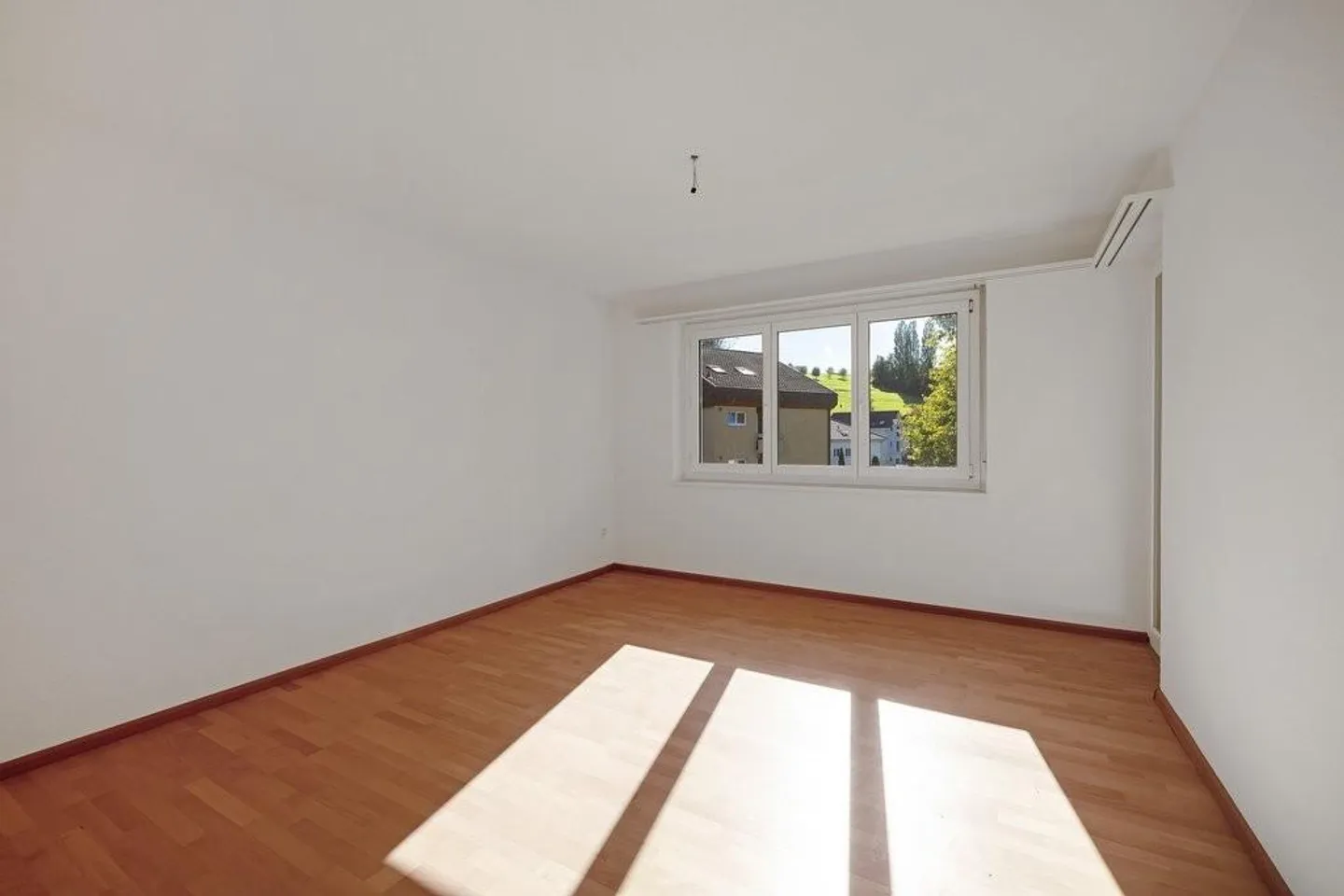 Bright 3-room apartment in a quiet residential area - Photo 4 of 7