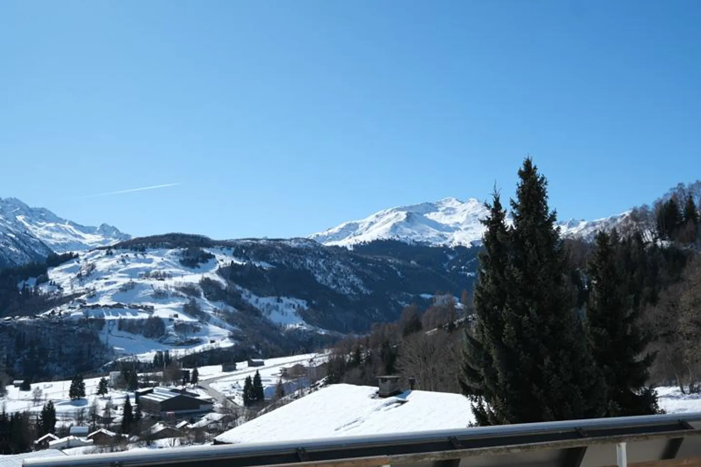 The Cozy 3-Room Apartment in a Very Beautiful Location - Photo 2 of 13