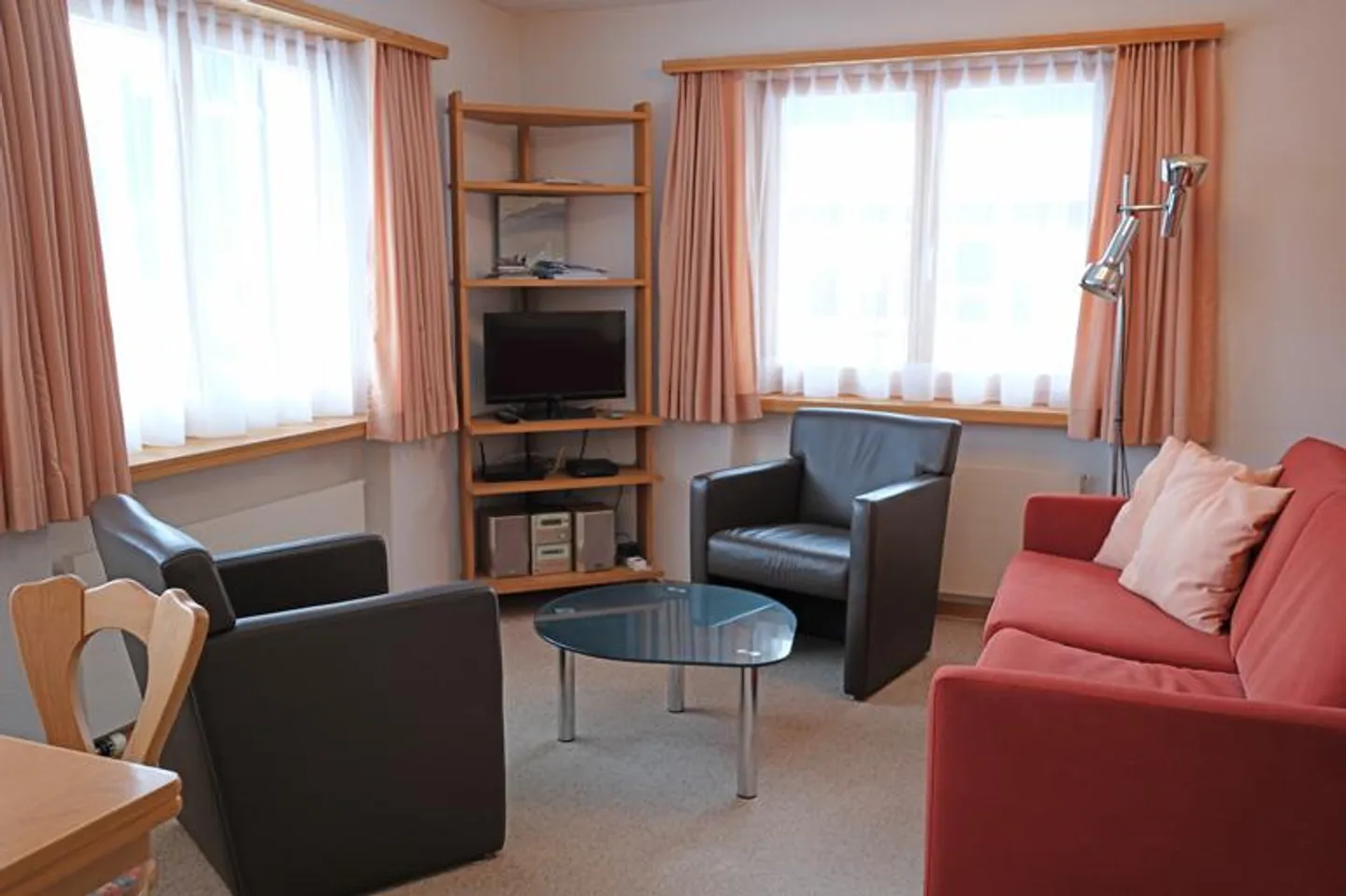 The Cozy 3-Room Apartment in a Very Beautiful Location - Photo 3 of 13