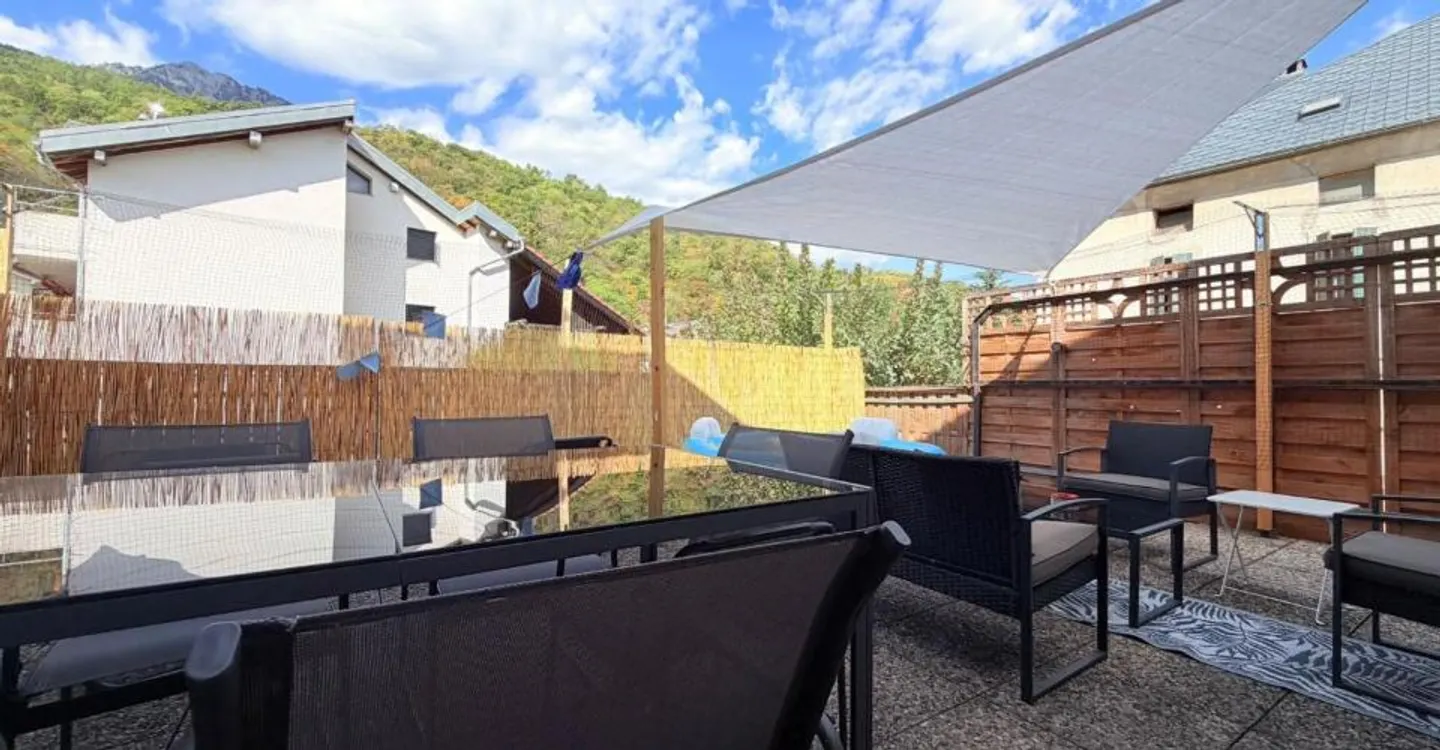 Appartement de 2,5 pièces en duplex avec grande terrasse - Photo 11 of 13