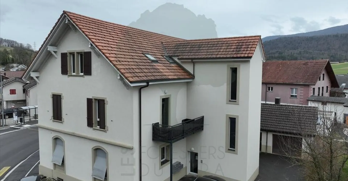 Immeuble d'Appartements Rénové - Photo 3 sur 13