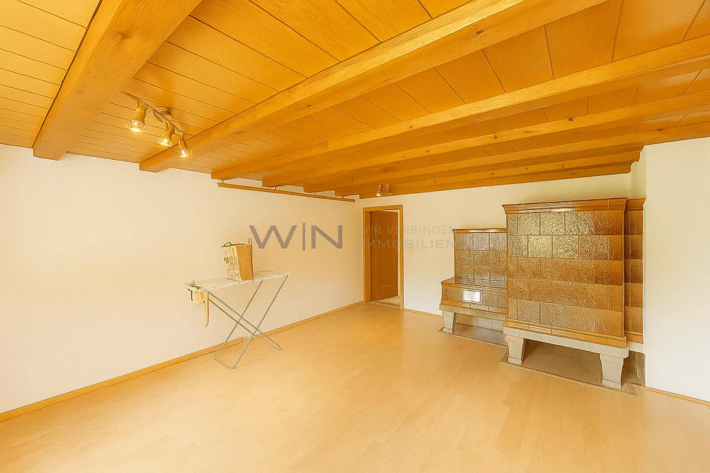 Double genius: Two houses? one price? endless possibilities - Photo 3 of 8