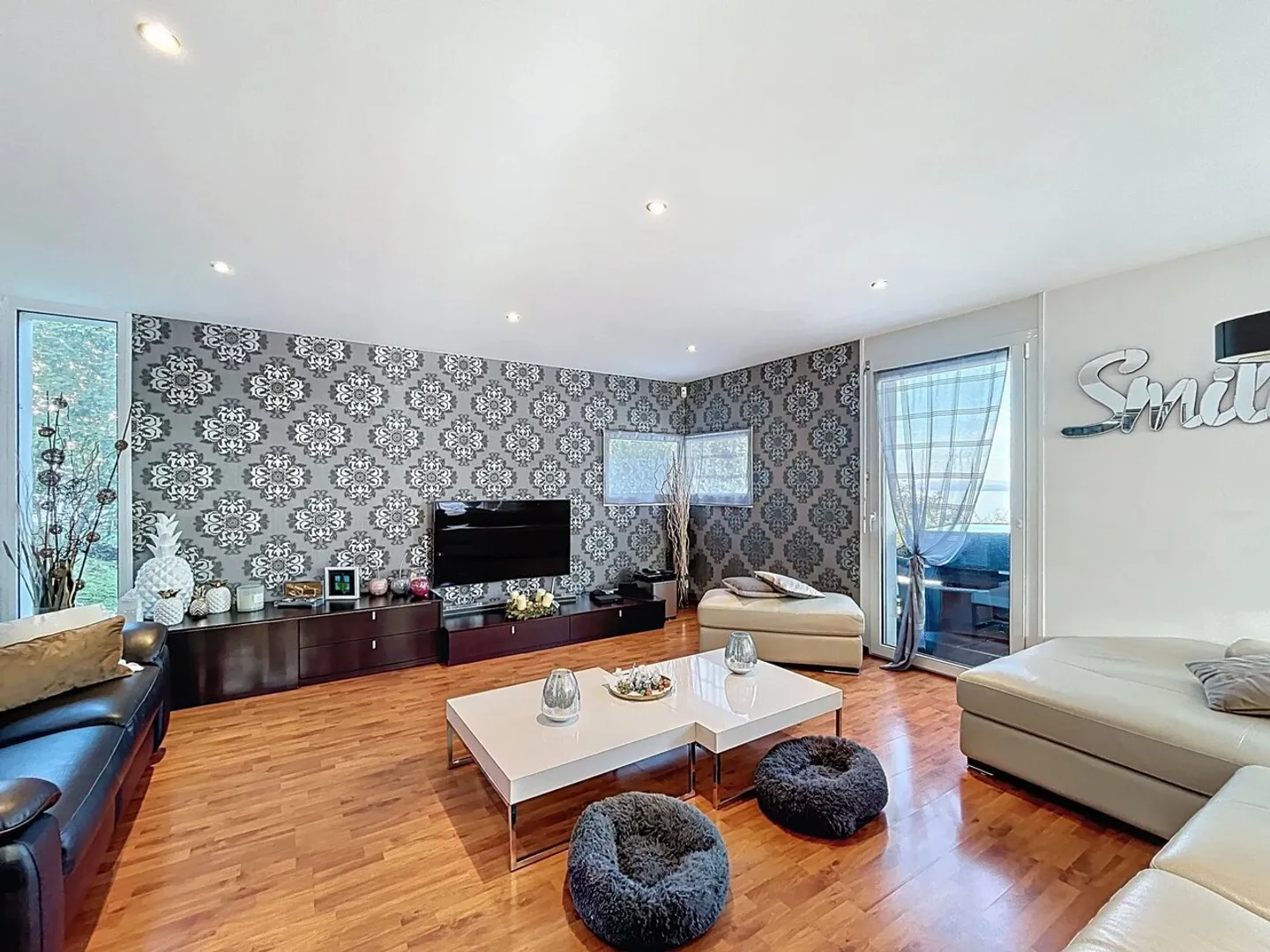 Live the calm, the view, and elegance every day - Photo 7 of 13