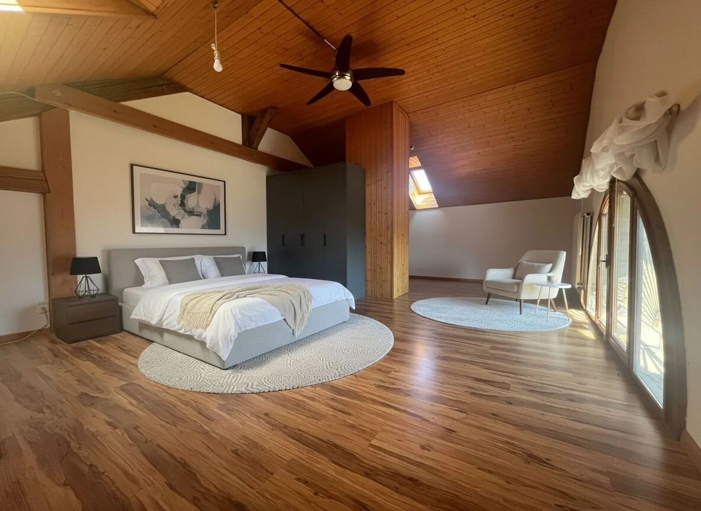 Beautiful Duplex Apartment / 5 Bedrooms / 2 Bathrooms / 1 Balcony / 2 Parking Spaces - Photo 4 of 13