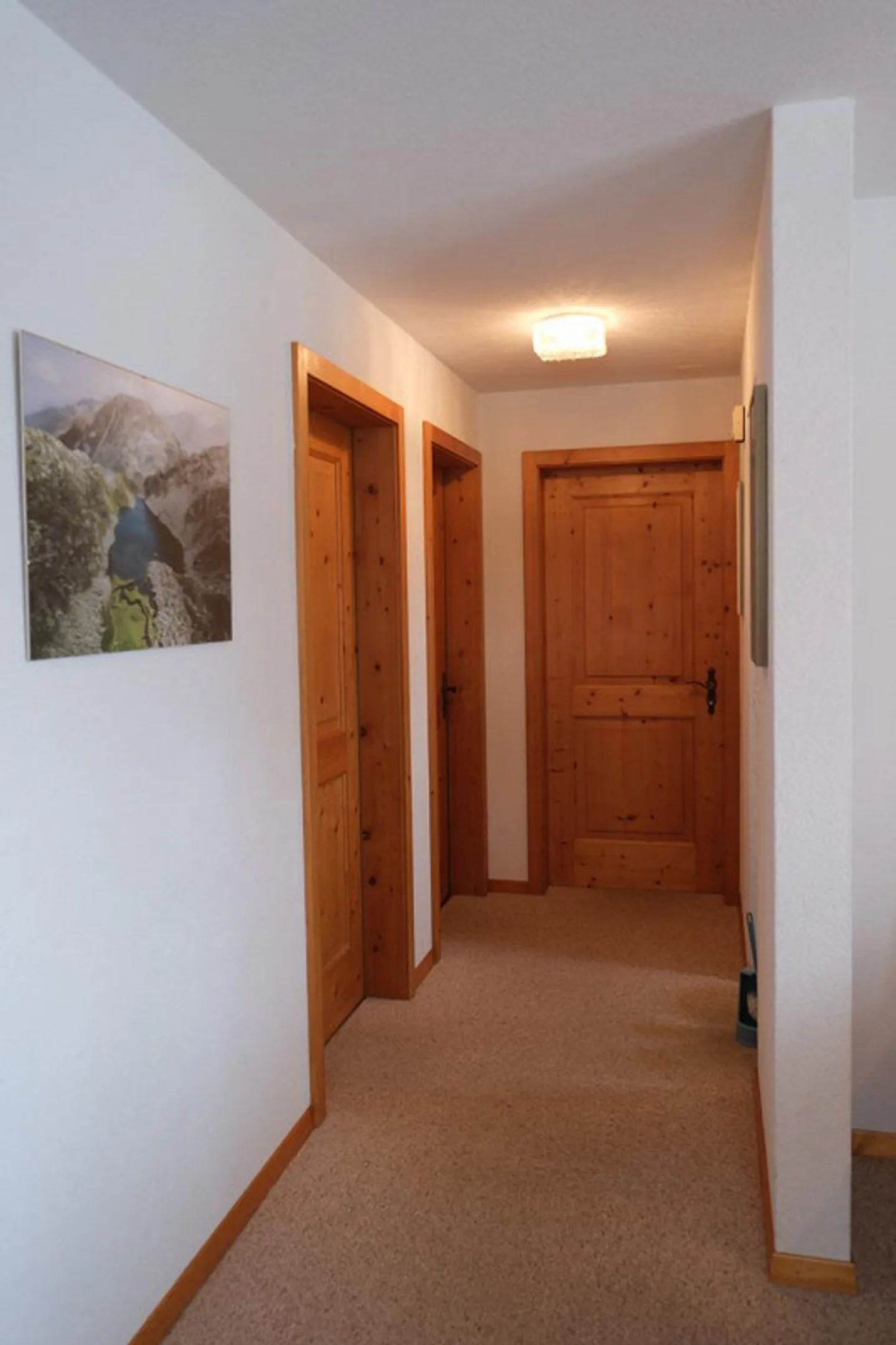 The Cozy 3-Room Apartment in a Very Beautiful Location - Photo 10 of 13