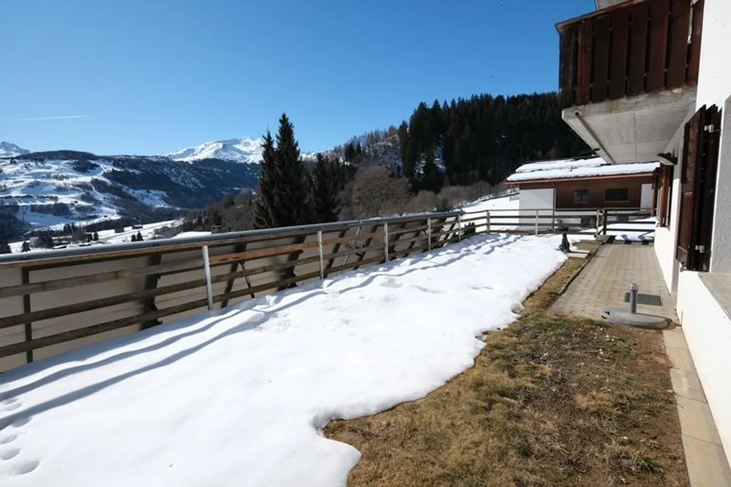 The Cozy 3-Room Apartment in a Very Beautiful Location - Photo 12 of 13