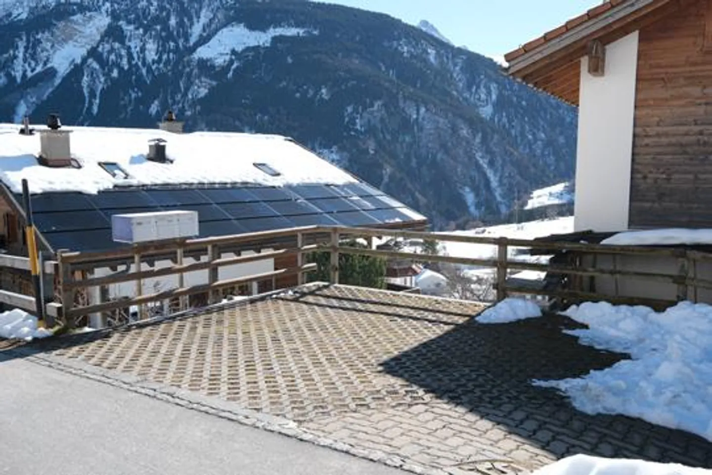 The Cozy 3-Room Apartment in a Very Beautiful Location - Photo 11 of 13