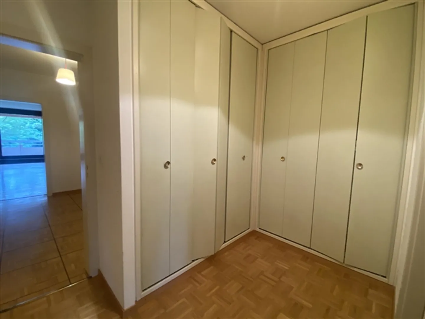 Ampio appartamento di 4 stanze al 3° piano - Foto 6 di 7