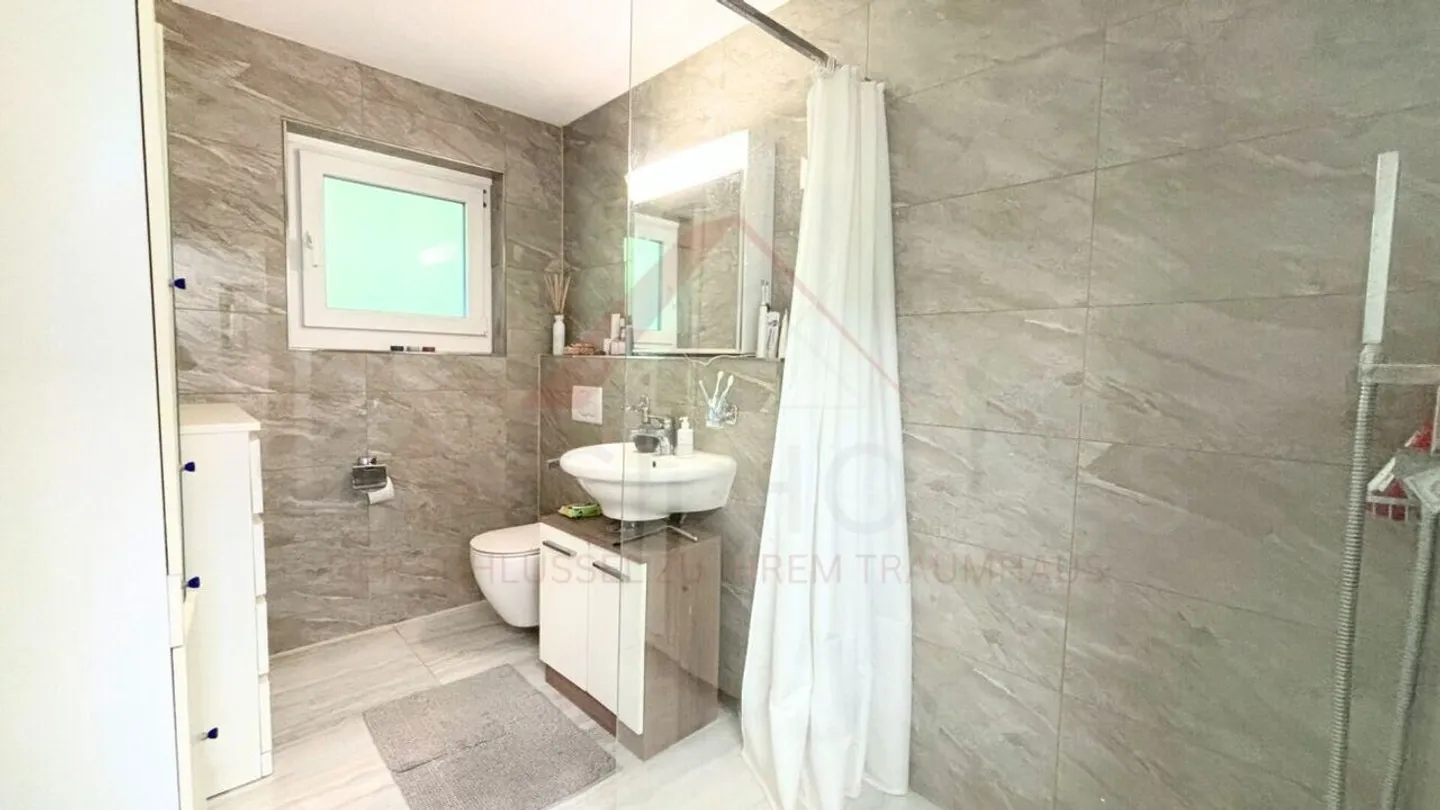 Living experience with potential: 3-room apartment in Greppen - Photo 10 of 10