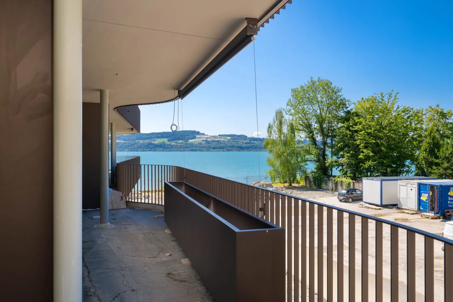 Geräumige Wohnung mit Blick auf das Château de Grandson - Foto 1 von 9