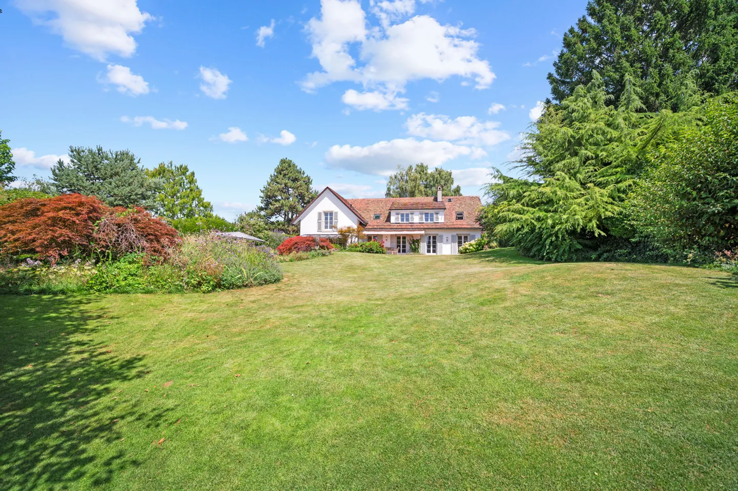 Demeure de charme entourée d'un jardin enchanteur - Photo 2 sur 13