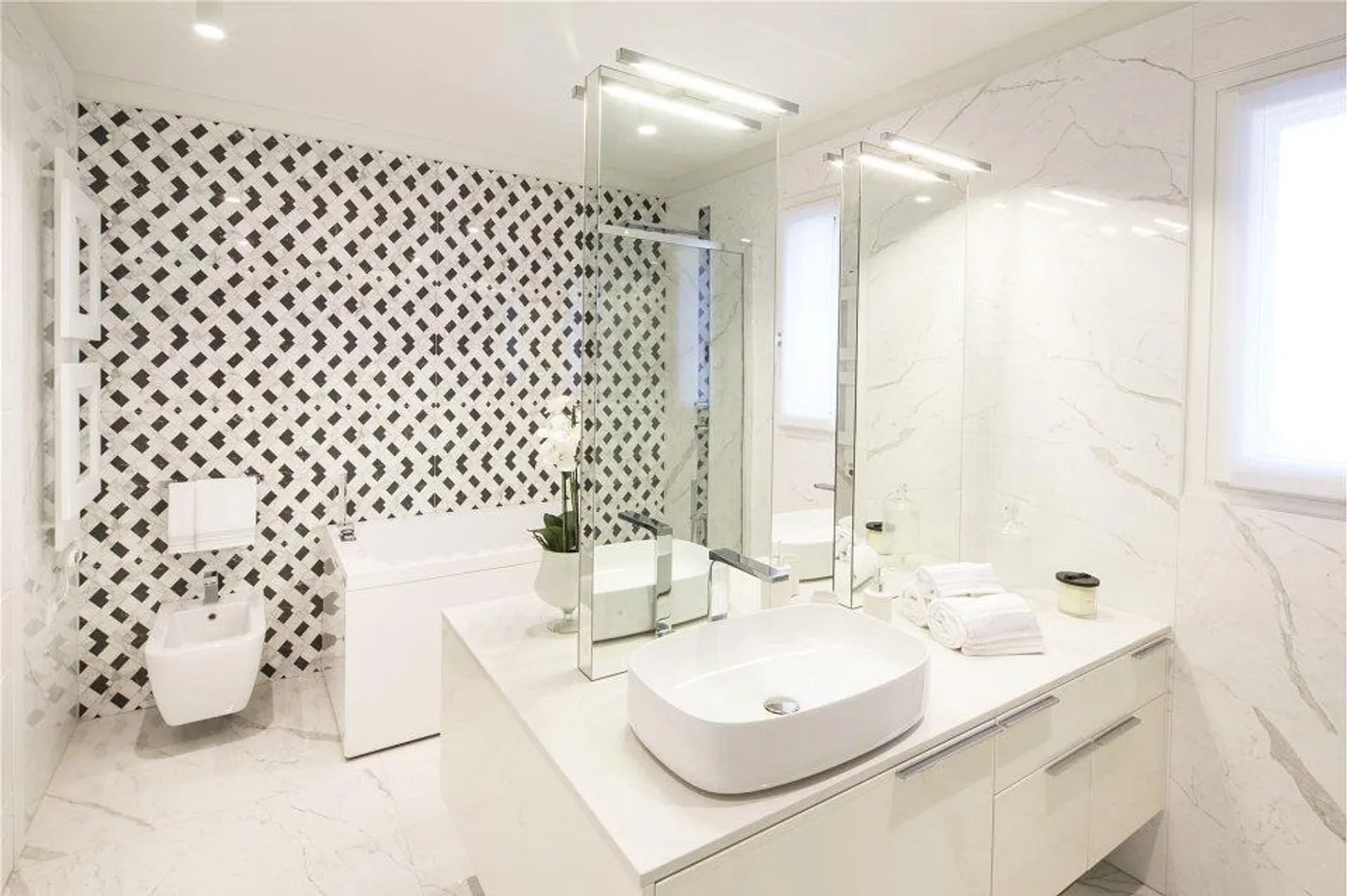 Villa moderne avec piscine - Photo 7 sur 13