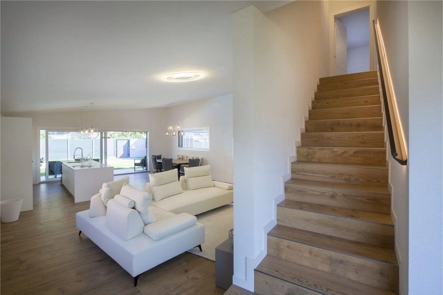 Villa moderne avec piscine - Photo 5 sur 13