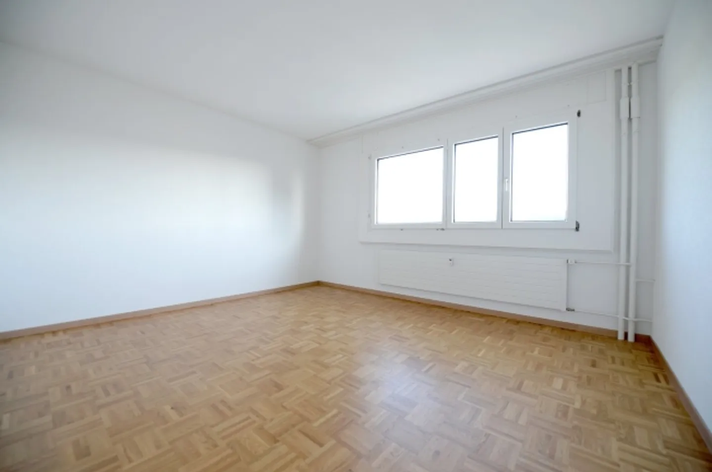 In den Höhenlagen von La Chaux-de-Fonds wartet diese 3,5-Zimmer-Wohnung auf Sie! - Foto 7 von 8