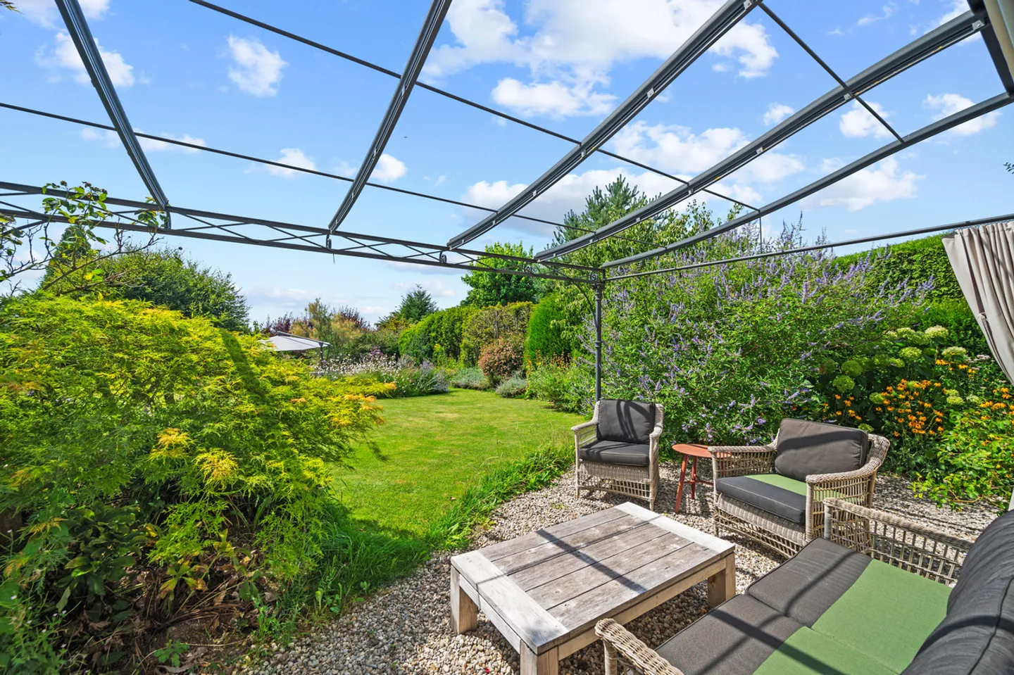 Demeure de charme entourée d'un jardin enchanteur - Photo 12 sur 13