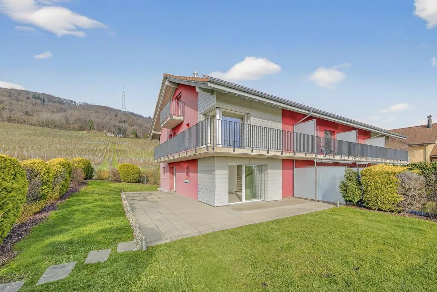 HARMONIE UND KOMFORT IM HERZEN DER WEINBERGE - Foto 1 von 8