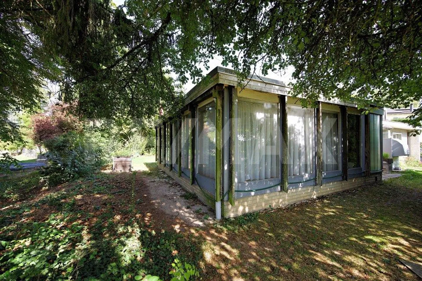 Casa unifamiliare con potenziale in una zona residenziale ambita - Foto 5 di 13
