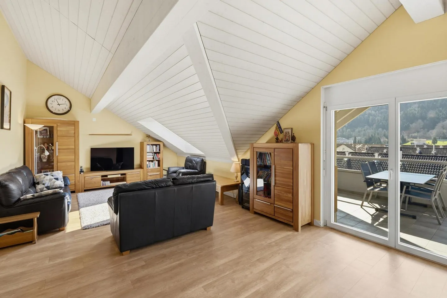 At the very top, on top, at the top!!! (Leasehold) - Photo 2 of 11