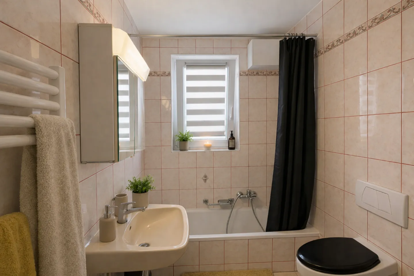 3.5-room apartment with balcony - Photo 3 of 3