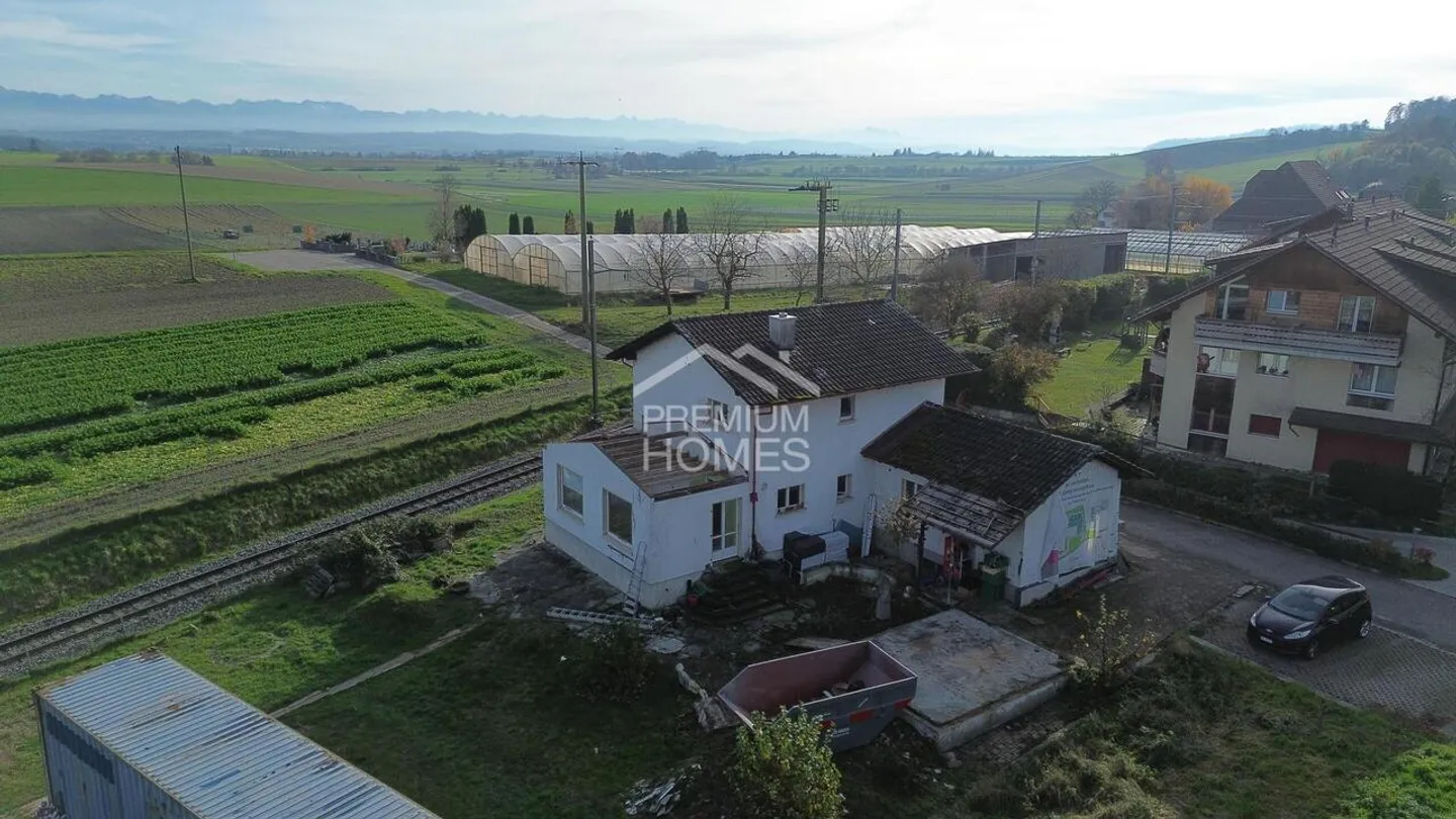 Terreno edificabile con casa esistente - Foto 2 di 4