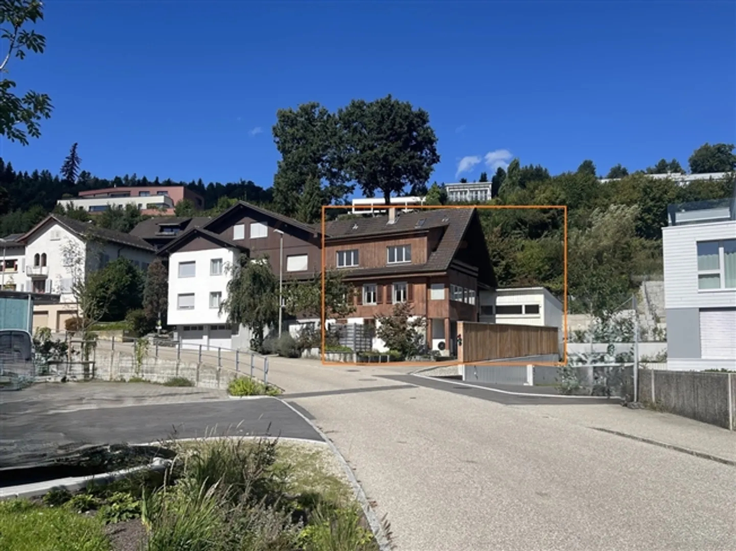 Single-family house with a separate apartment - family-friendly and central - Photo 1 of 12