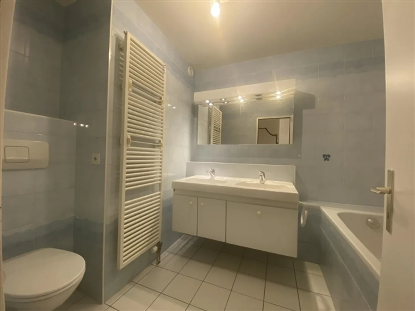 6-room triplex on the 1st floor - Photo 5 of 8