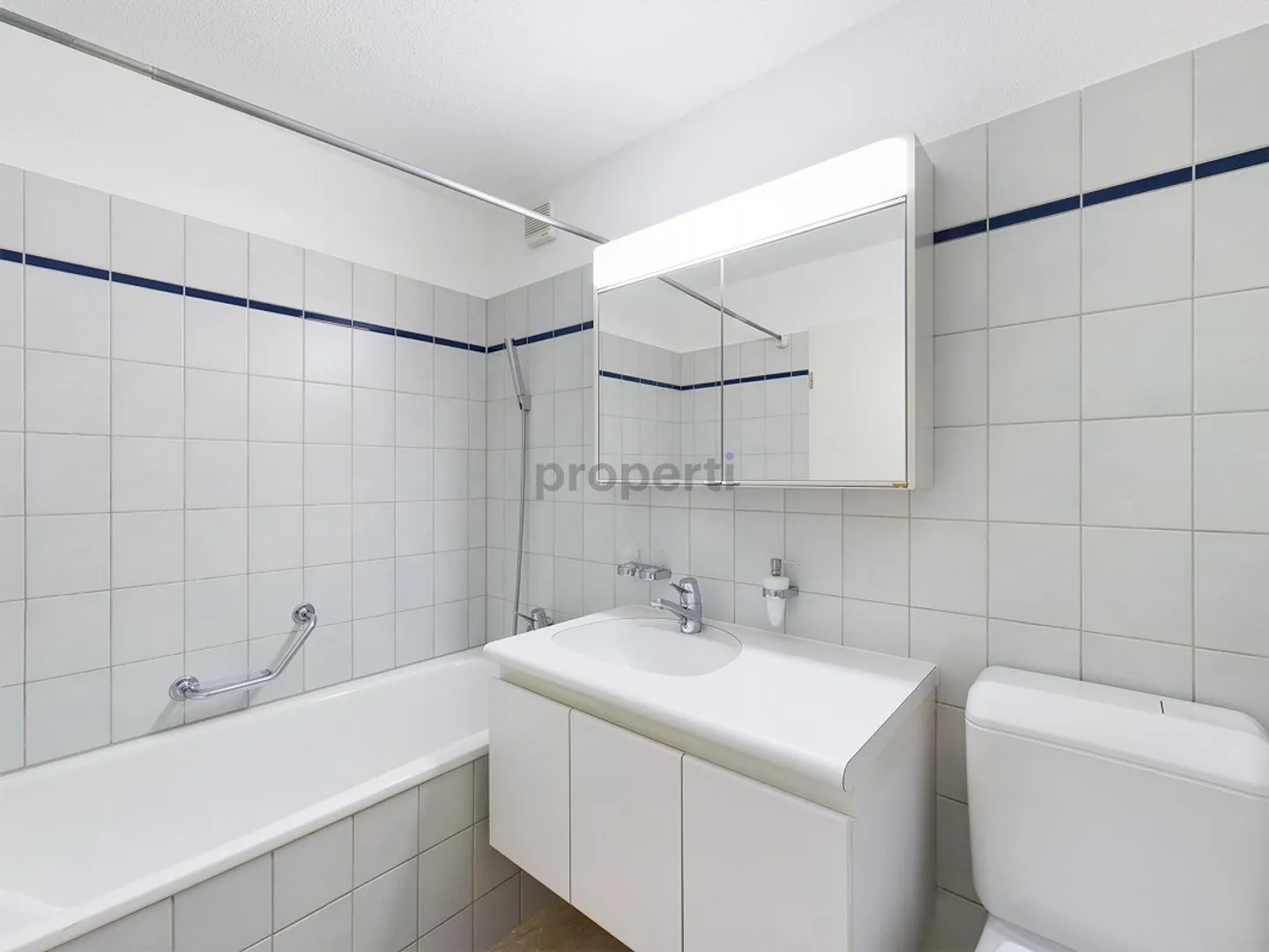 Lichtdurchflutete 4.5 Zimmerwohnung an familienfreundlicher Lage - Foto 7 von 10