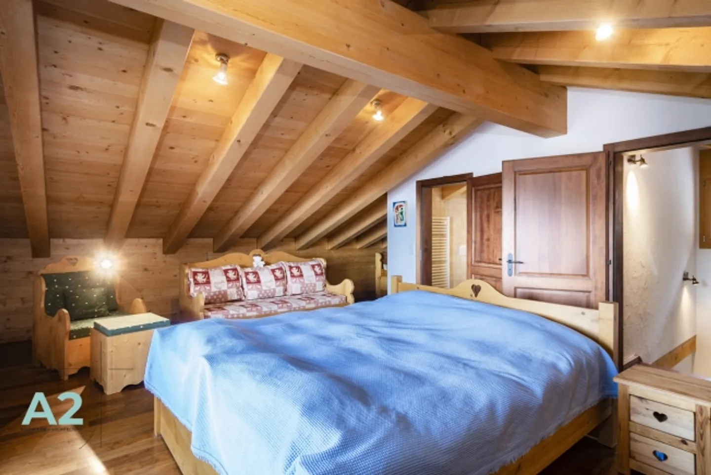 Chalet con vista mozzafiato sulla valle e sulle Alpi - Foto 13 di 19