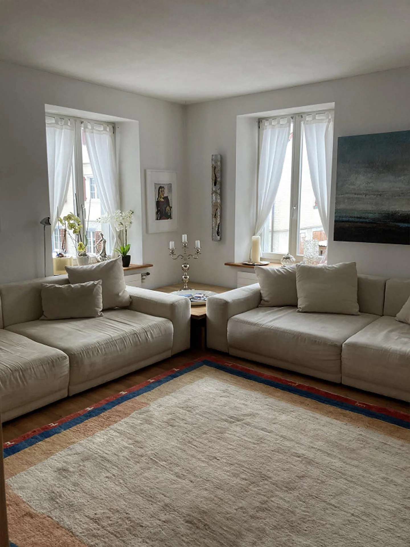 Unique: 7-Room Art Nouveau House with High Ceilings and Swimming Pond - Photo 8 of 24