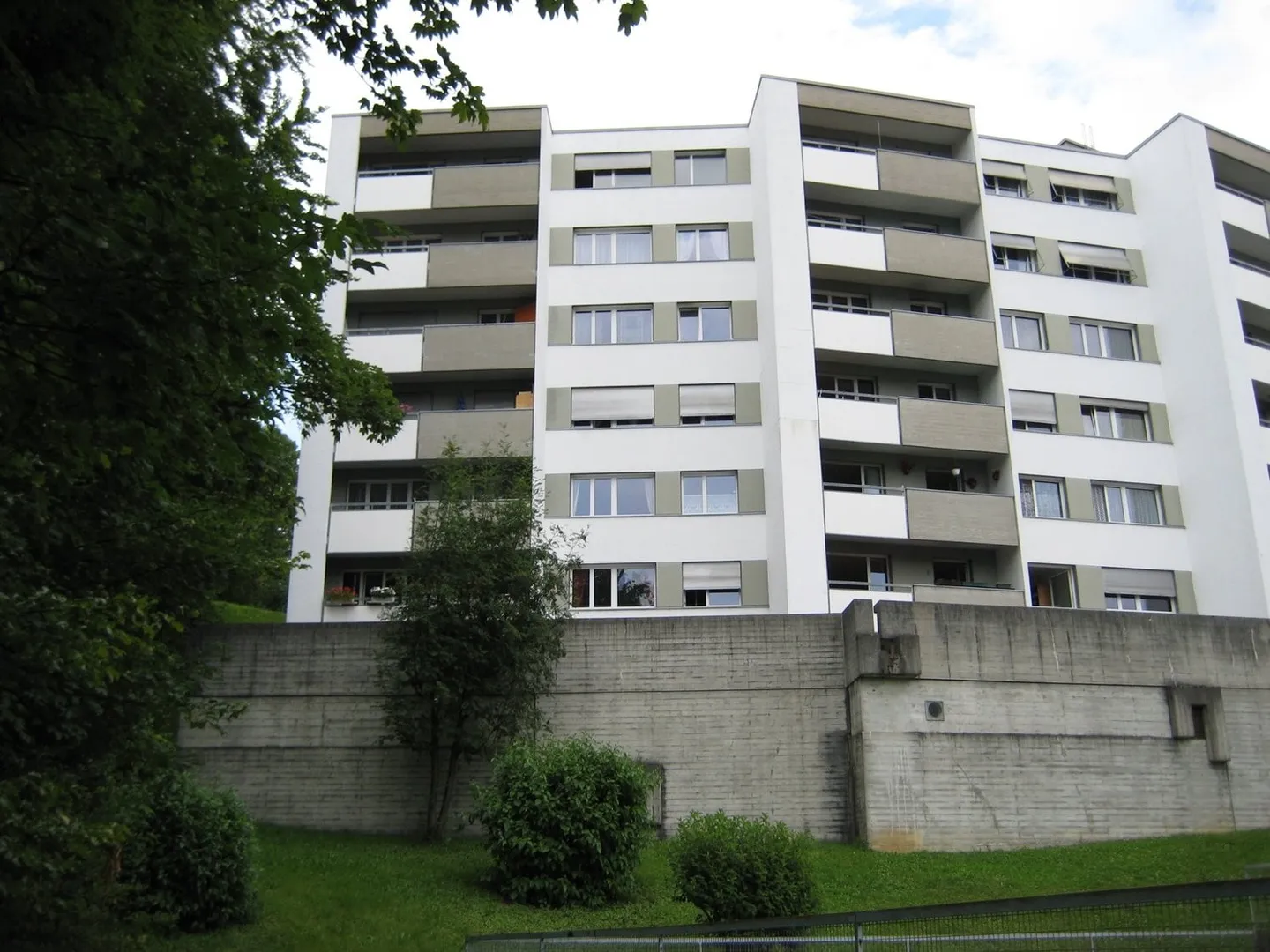 APPARTAMENTO CON BALCONE IN UN QUARTIERE TRANQUILLO - Foto 7 di 7