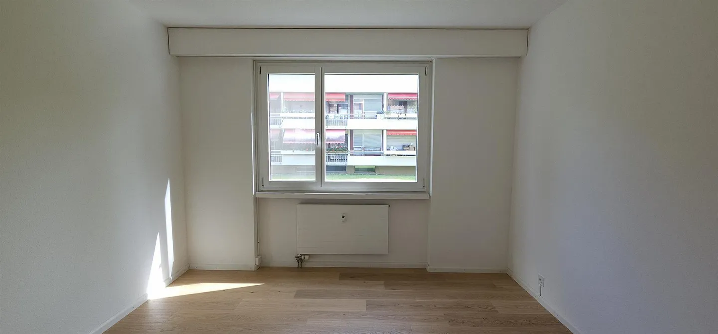 Quietly located, renovated 3.5-room apartment with hobby room in Reinach - Photo 8 of 13