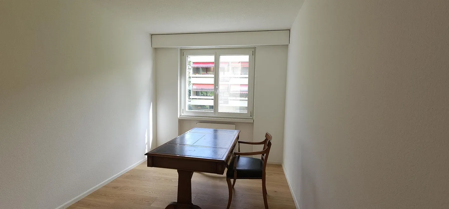 Quietly located, renovated 3.5-room apartment with hobby room in Reinach - Photo 10 of 13