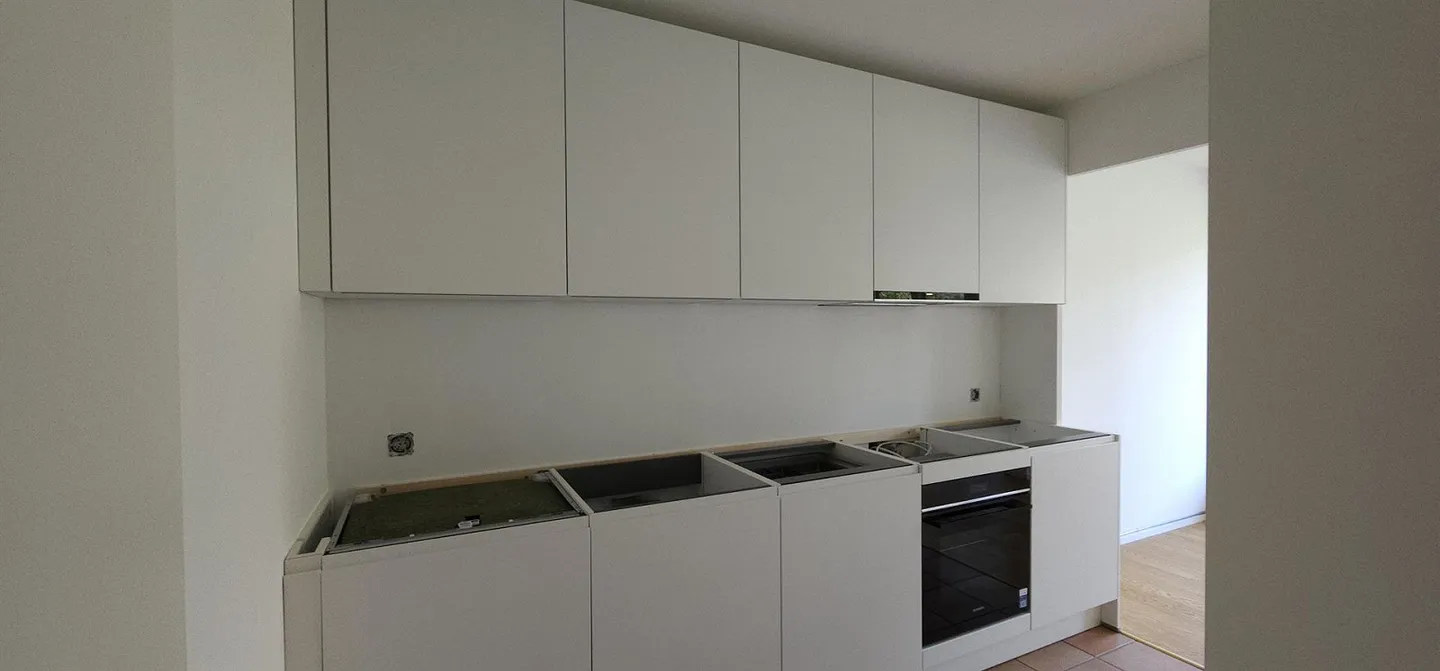 Quietly located, renovated 3.5-room apartment with hobby room in Reinach - Photo 4 of 13